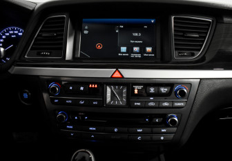 Подержанный автомобиль Hyundai Genesis 2014 года (17 фото)