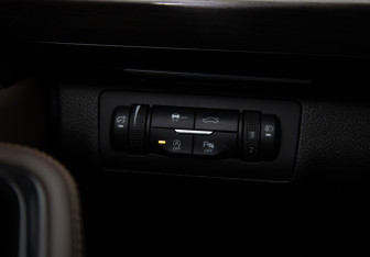 Подержанный автомобиль Exeed VX 2022 года (16 фото)