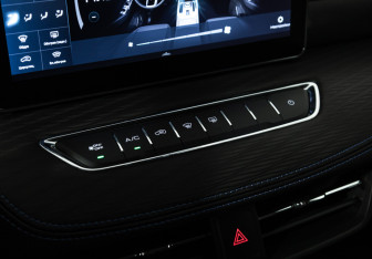 Подержанный автомобиль Haval Jolion 2023 года (18 фото)