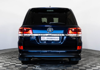 Подержанный автомобиль Toyota Land Cruiser Suv 2018 года (6 фото)