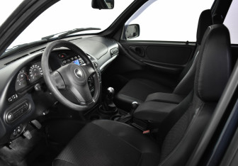 Подержанный автомобиль Chevrolet Niva 2013 года (9 фото)