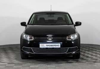 Подержанный автомобиль Volkswagen Polo Sedan 2012 года (2 фото)