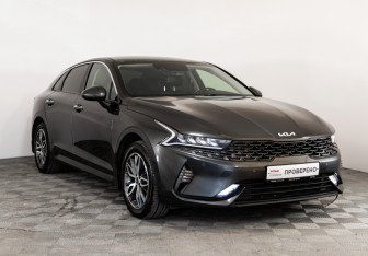 Подержанный автомобиль Kia K5 2021 года (3 фото)