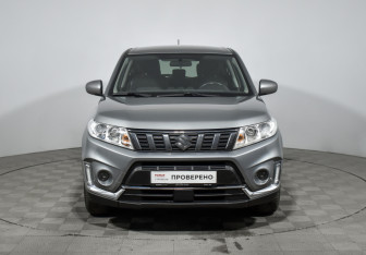 Подержанный автомобиль Suzuki Vitara 2020 года (2 фото)