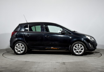 Подержанный автомобиль Opel Corsa 2012 года (4 фото)