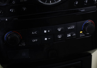 Подержанный автомобиль Infiniti FX 2012 года (22 фото)