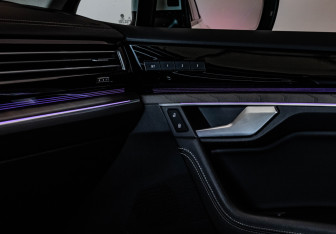 Подержанный автомобиль Volkswagen Touareg 2018 года (21 фото)