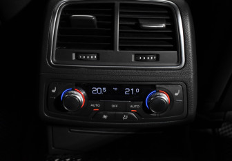 Подержанный автомобиль Audi A6 Sedan 2011 года (16 фото)