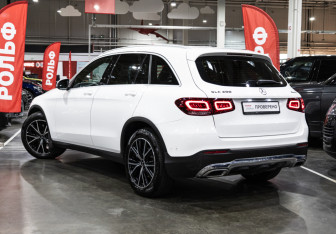 Подержанный автомобиль Mercedes-Benz GLC Coupe 2020 года (11 фото)