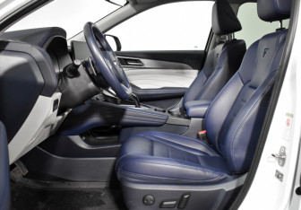 Подержанный автомобиль Haval F7 2023 года (11 фото)