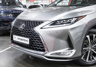 Подержанный автомобиль Lexus RX 2020 года (3 фото)
