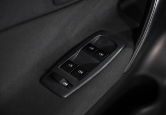 Подержанный автомобиль Renault Koleos 2013 года (26 фото)