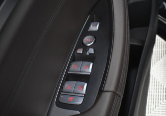 Подержанный автомобиль BMW X3 2021 года (21 фото)