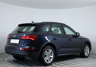 Подержанный автомобиль Audi Q5 2019 года (5 фото)