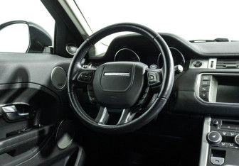 Подержанный автомобиль Land Rover Range Rover Evoque 2015 года (24 фото)