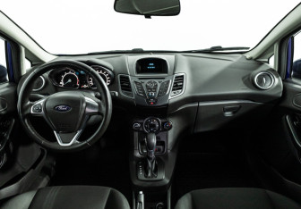 Подержанный автомобиль Ford Fiesta Hatchback 2016 года (13 фото)