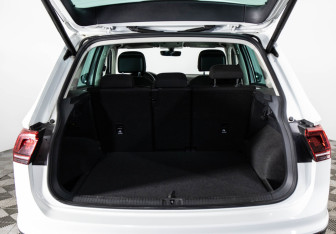 Подержанный автомобиль Volkswagen Tiguan 2018 года (9 фото)