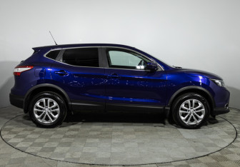 Подержанный автомобиль Nissan Qashqai 2016 года (4 фото)