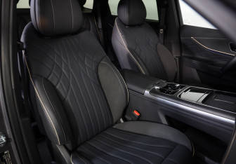 Подержанный автомобиль Jaecoo J8 2024 года (29 фото)