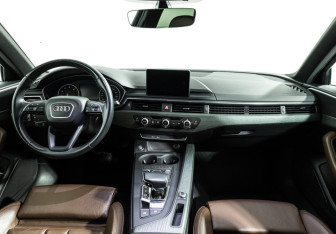 Подержанный автомобиль Audi A4 Sedan 2017 года (13 фото)