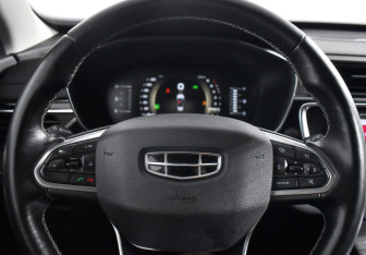 Подержанный автомобиль Geely Atlas Pro 2023 года (18 фото)