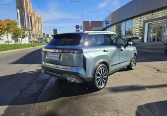 Подержанный автомобиль Jaecoo J7 2023 года (4 фото)