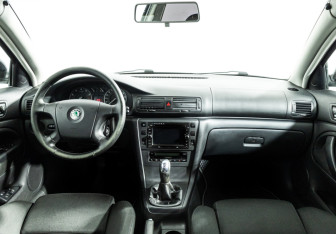 Подержанный автомобиль Skoda Superb Sedan 2007 года (13 фото)