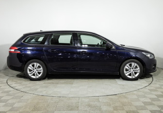 Подержанный автомобиль Peugeot 308 Wagon 2018 года (4 фото)