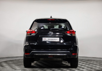 Подержанный автомобиль Nissan X-Trail 2021 года (6 фото)