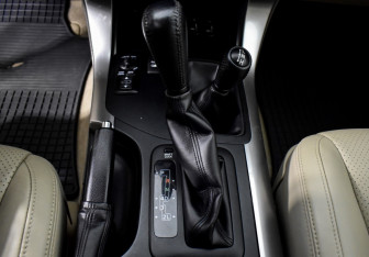 Подержанный автомобиль Toyota Land Cruiser Prado 2008 года (14 фото)