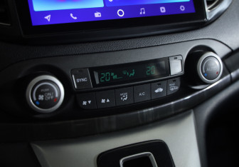 Подержанный автомобиль Honda CR-V 2014 года (16 фото)