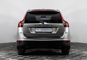 Подержанный автомобиль Volvo XC60 2012 года (6 фото)