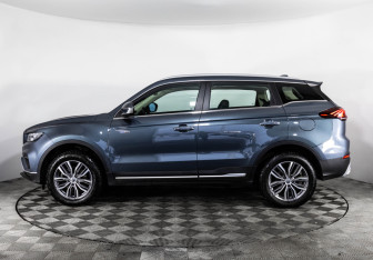 Подержанный автомобиль Geely Atlas Pro 2021 года (9 фото)