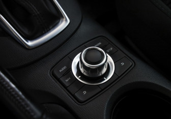 Подержанный автомобиль Mazda CX-5 2014 года (17 фото)