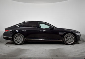 Подержанный автомобиль Genesis G80 2021 года (4 фото)