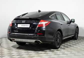 Подержанный автомобиль Honda Crosstour 2014 года (5 фото)