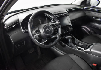 Подержанный автомобиль Hyundai Tucson 2022 года (9 фото)