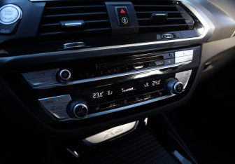 Подержанный автомобиль BMW X3 2019 года (13 фото)