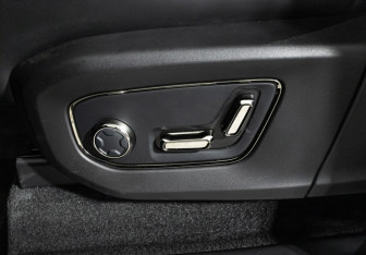 Подержанный автомобиль Zeekr 009 2023 года (23 фото)