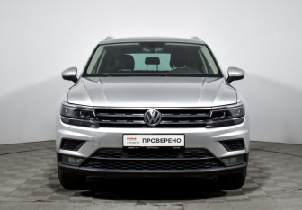 Подержанный автомобиль Volkswagen Tiguan 2018 года (2 фото)