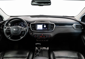 Подержанный автомобиль Kia Sorento 2019 года (11 фото)