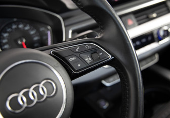 Подержанный автомобиль Audi A5 Liftback 2018 года (17 фото)