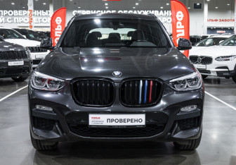 Подержанный автомобиль BMW X3 2019 года (3 фото)