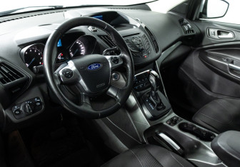 Подержанный автомобиль Ford Kuga 2014 года (11 фото)