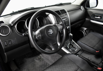 Подержанный автомобиль Suzuki Grand Vitara 2014 года (9 фото)