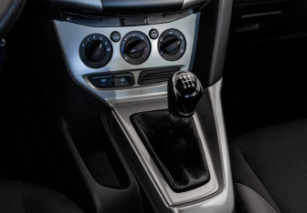 Подержанный автомобиль Ford Focus Sedan 2012 года (13 фото)