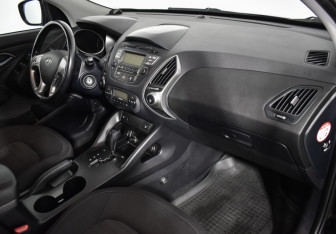 Подержанный автомобиль Hyundai ix35 2014 года (12 фото)