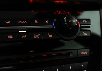 Подержанный автомобиль BMW X5 2017 года (19 фото)