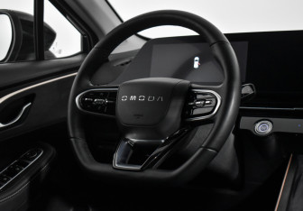 Подержанный автомобиль Omoda C5 2023 года (15 фото)