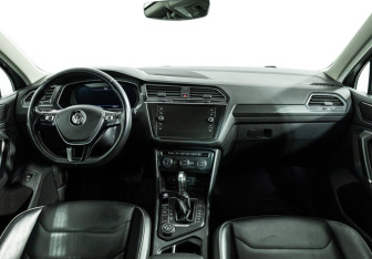 Подержанный автомобиль Volkswagen Tiguan 2018 года (13 фото)